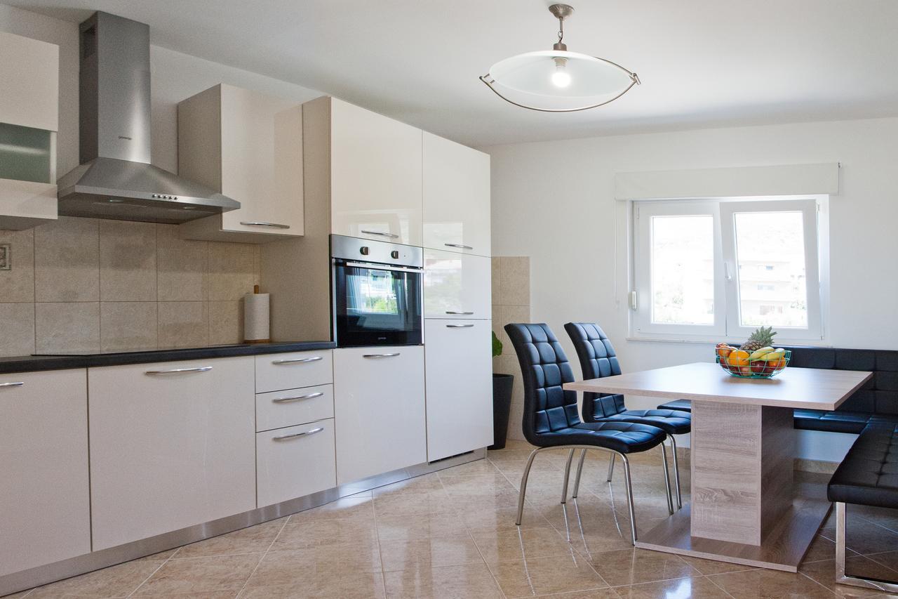 Apartment Noel Kastela Bagian luar foto