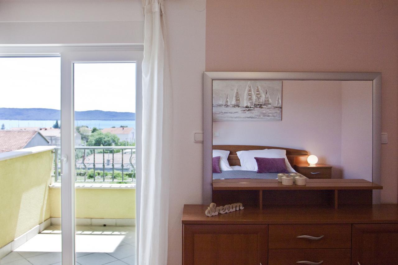 Apartment Noel Kastela Bagian luar foto